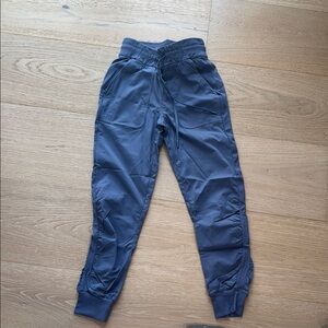 Lululemon joggers blue sz 2